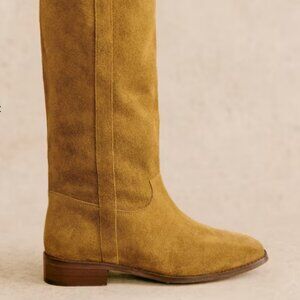 Sezanne Gabrielle Low Boots size US8/ EU38-39, in excellent condition